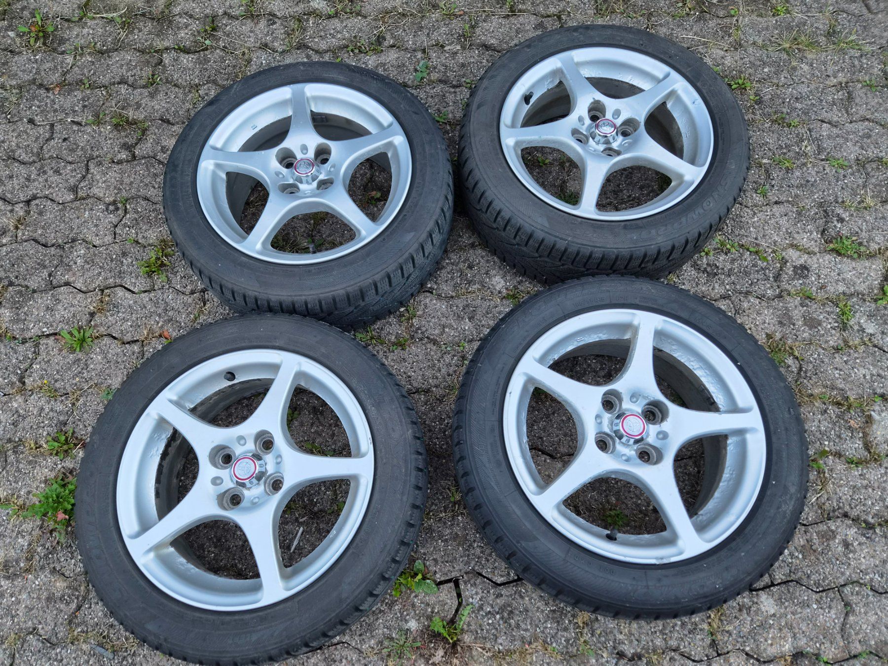 Pneus & Kompletträder: Räder 185/55R15 – Gebraucht aus Steg im Tösstal von Tedy10