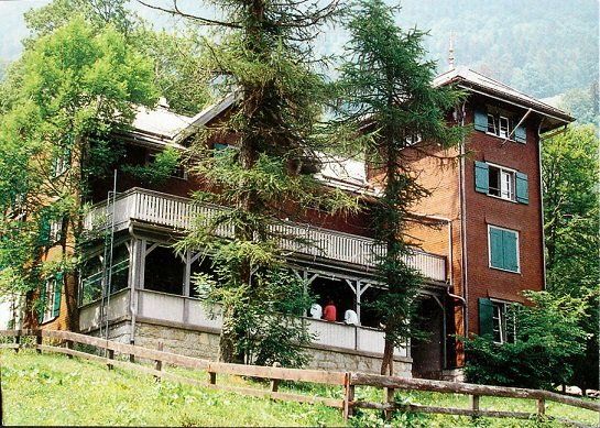 Cartoline postali: NIEDERURNEN Ferienheim Morgenholz – Usato da Jona venduto da philajona