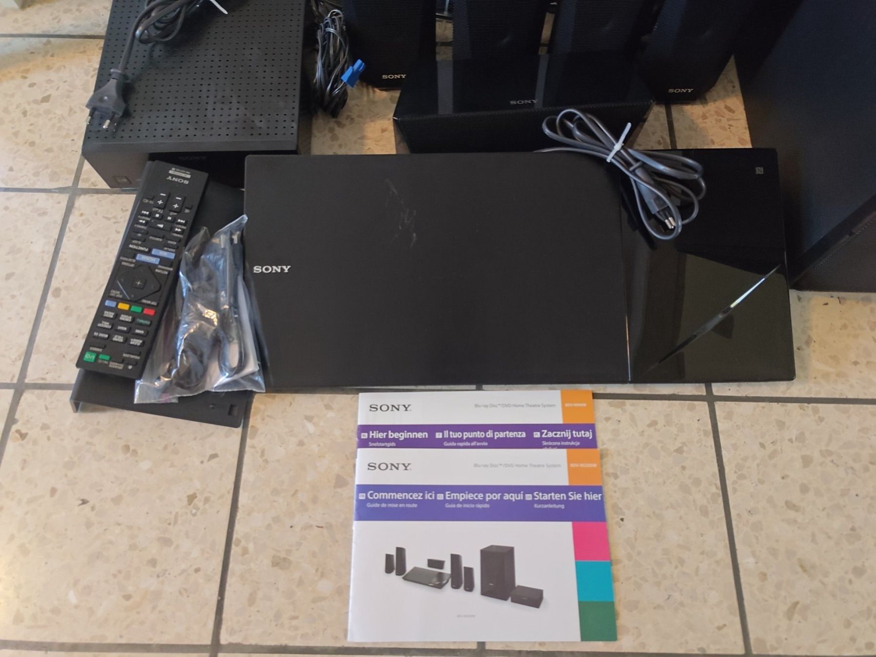 Sony Heimkino: Blu-ray Home Entertainment System Sony BDV-N5200W – Gebraucht aus Liestal von  1