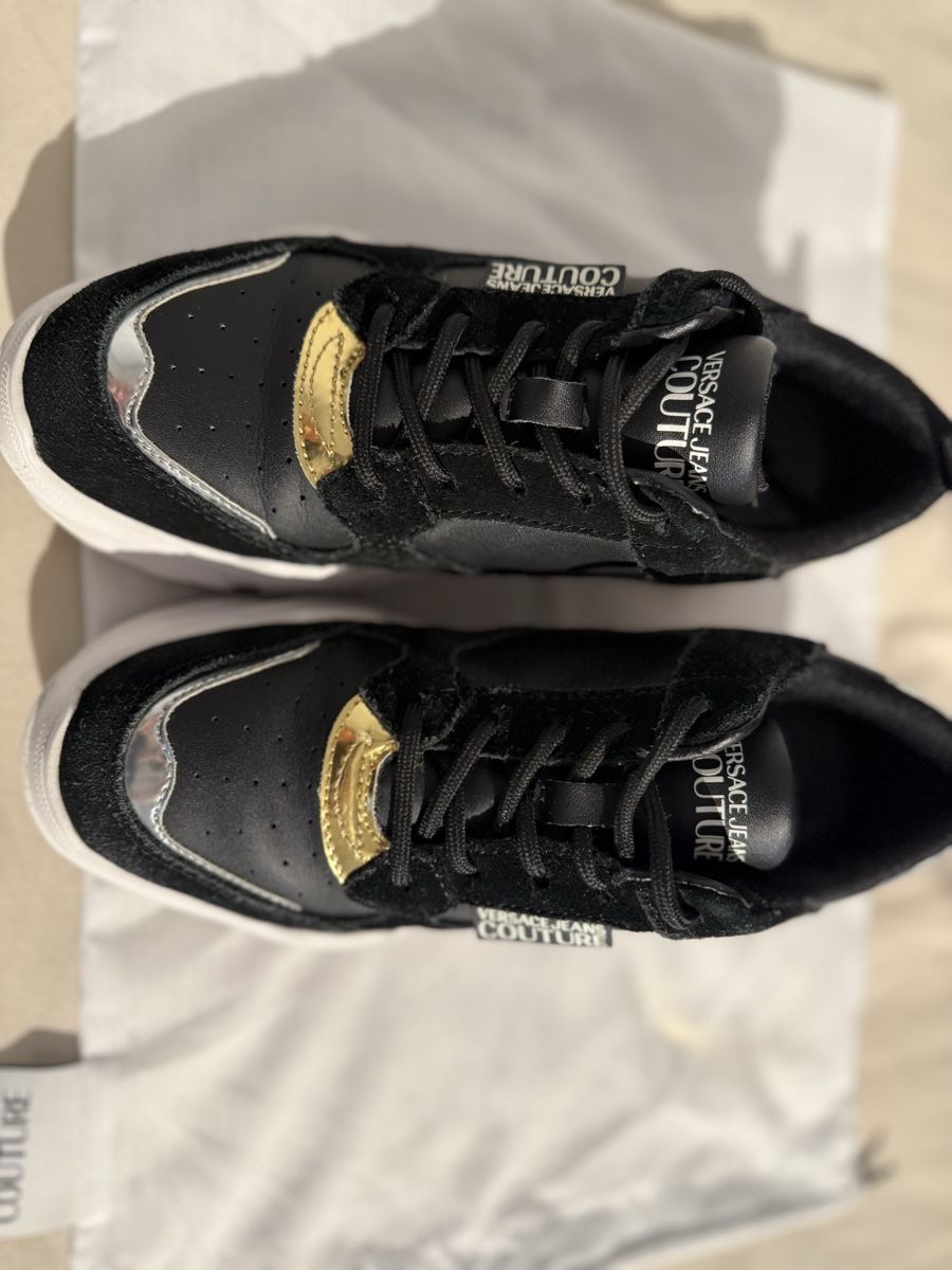 Versace Damenschuhe: Versace Jeans Couture Sneakers – Gebraucht aus Schlieren von ana_ribeiro19 1