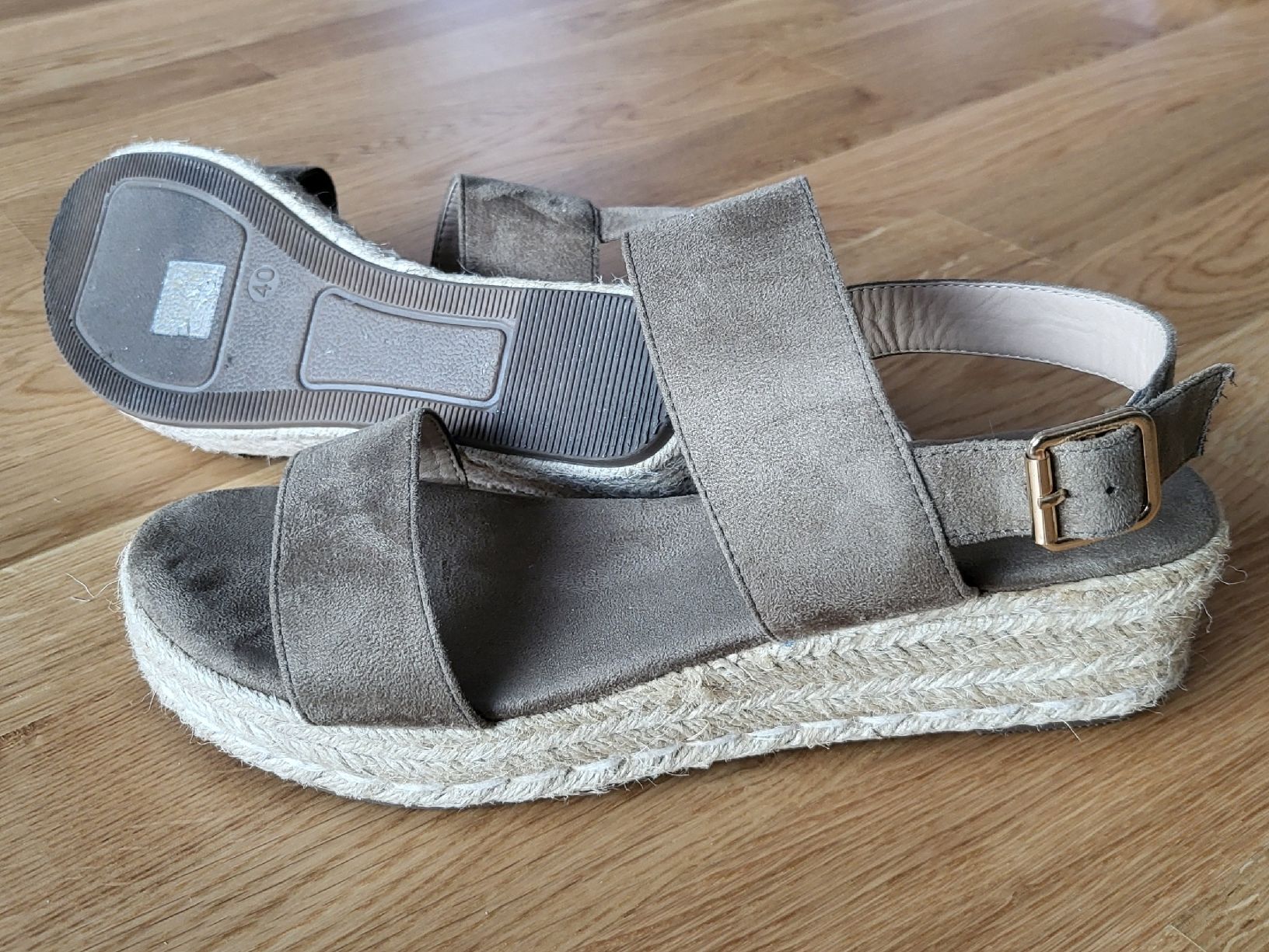 Damenschuhe: AboutYou Sandaletten, Gr. 40 – Gebraucht aus Thun von _andi