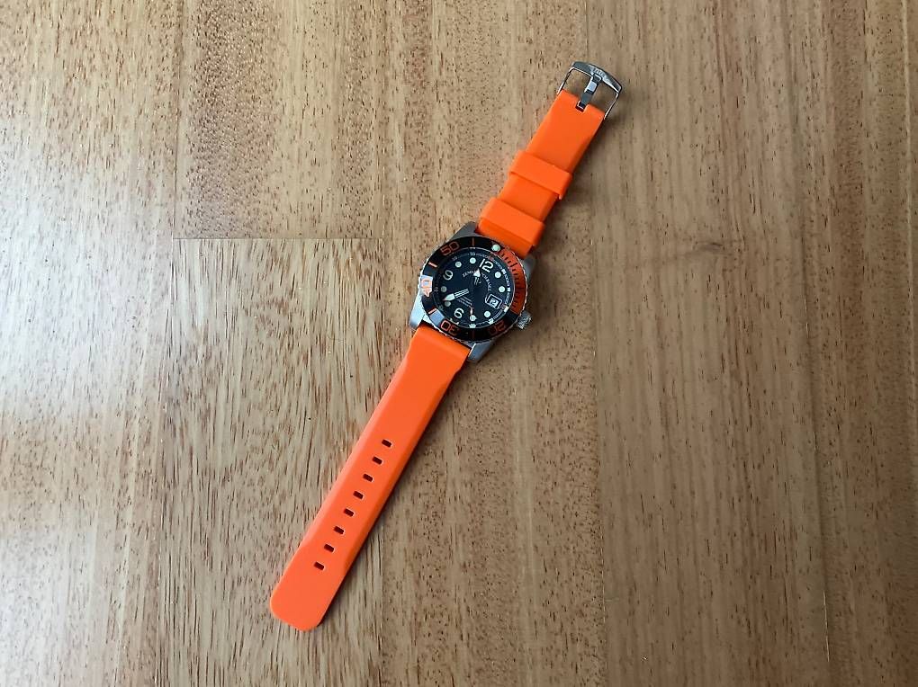 Zeno Orologi: ZENO AIRPLANE DIVER AUTOMATIC SCHWARZ,NEU – Nuovo (secondo la descrizione) da Bonstetten venduto da Fluca 1