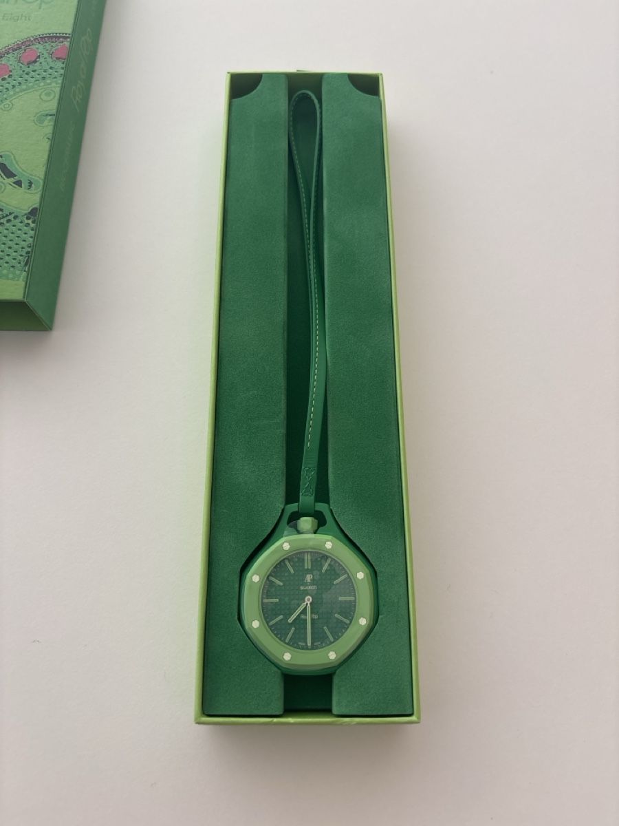 Swatch Orologi: Swatch Royal Pop - Eight Green – Nuovo e nell'imballaggio originale da Chamblon venduto da lorisbertschi 1