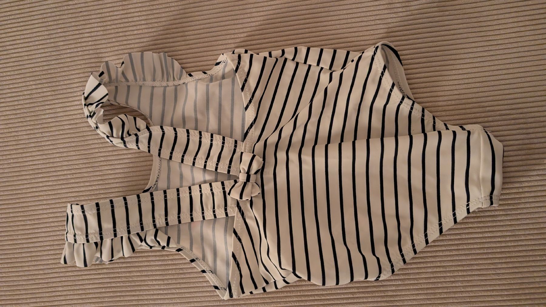 Costumi da bagno: New baby swimsuit - 18 months – Nuovo (secondo la descrizione) da Zürich venduto da MarianneZRH 2