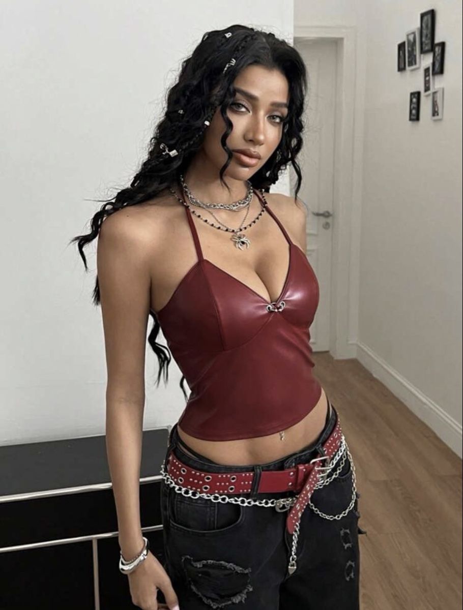Top: Y2K Party Red Halter Top Leather Look – Nuovo (secondo la descrizione) da Schaffhausen venduto da non_2vnn 2