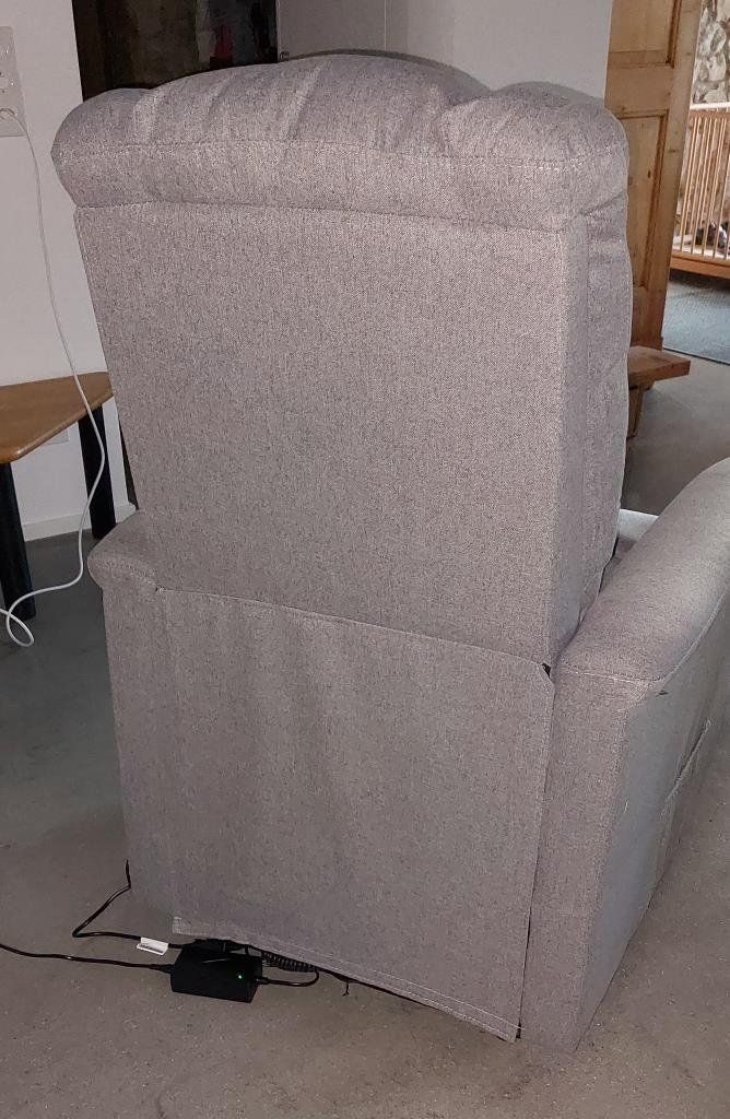 Sessel: Relaxsessel, elektrisch verstellbar – Neu und originalverpackt aus Ermenswil von Brun12 1