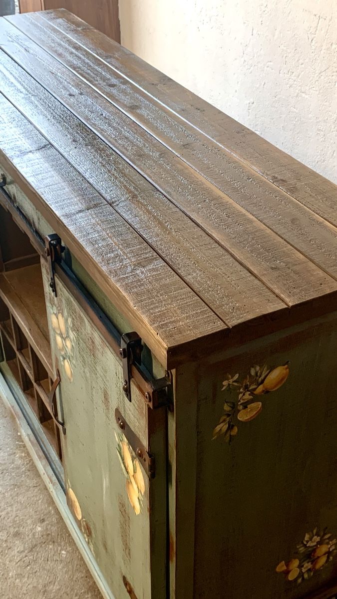 Loberon Kommoden: Wunderschöne rustikale Weinkommode  – Gebraucht aus Balgach von Atelier-el-trastero 6