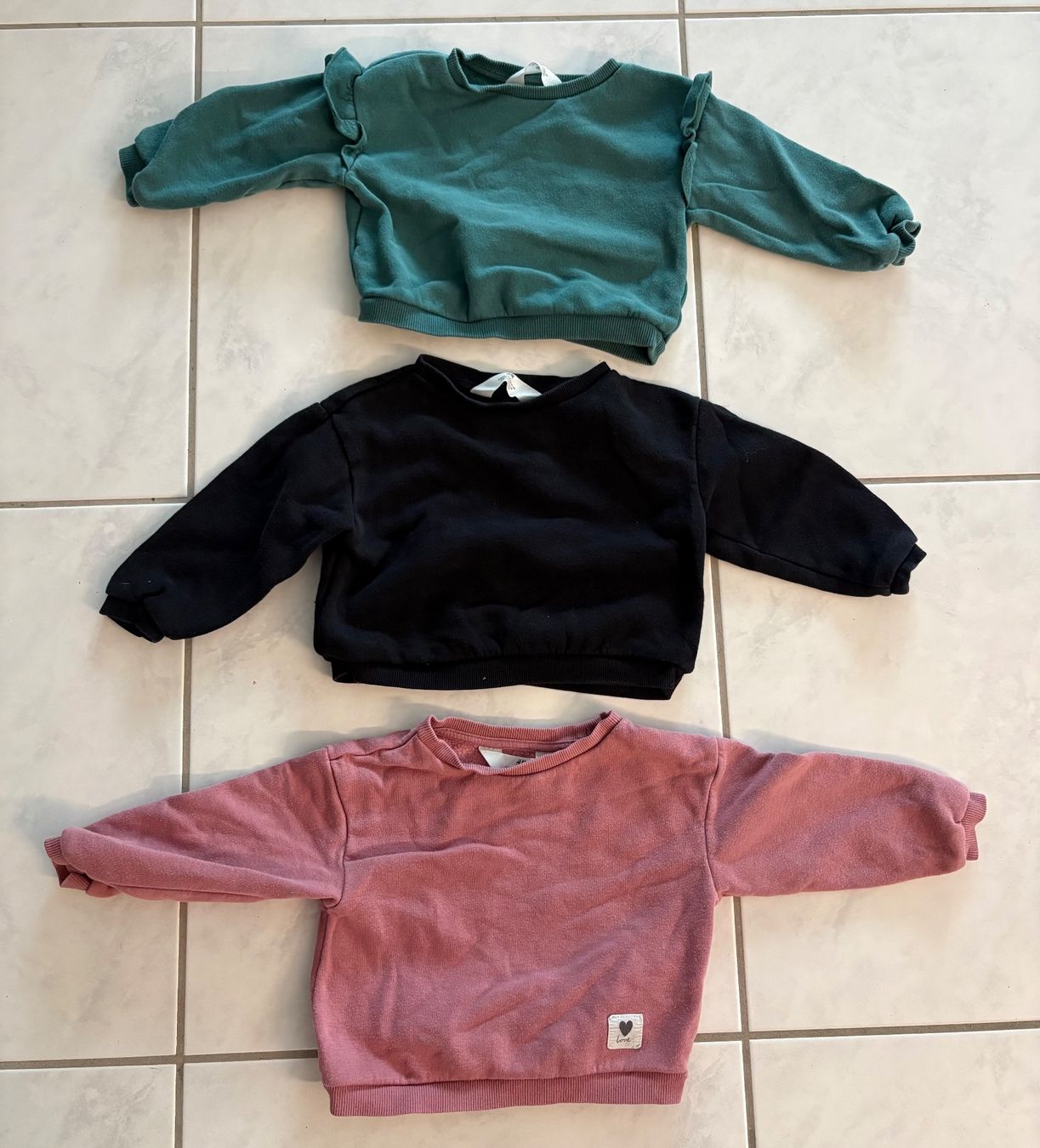 H&M Pullover & Sweatshirts: 3x Pullover Grösse 92 – Gebraucht aus Wangen ZH von pink28