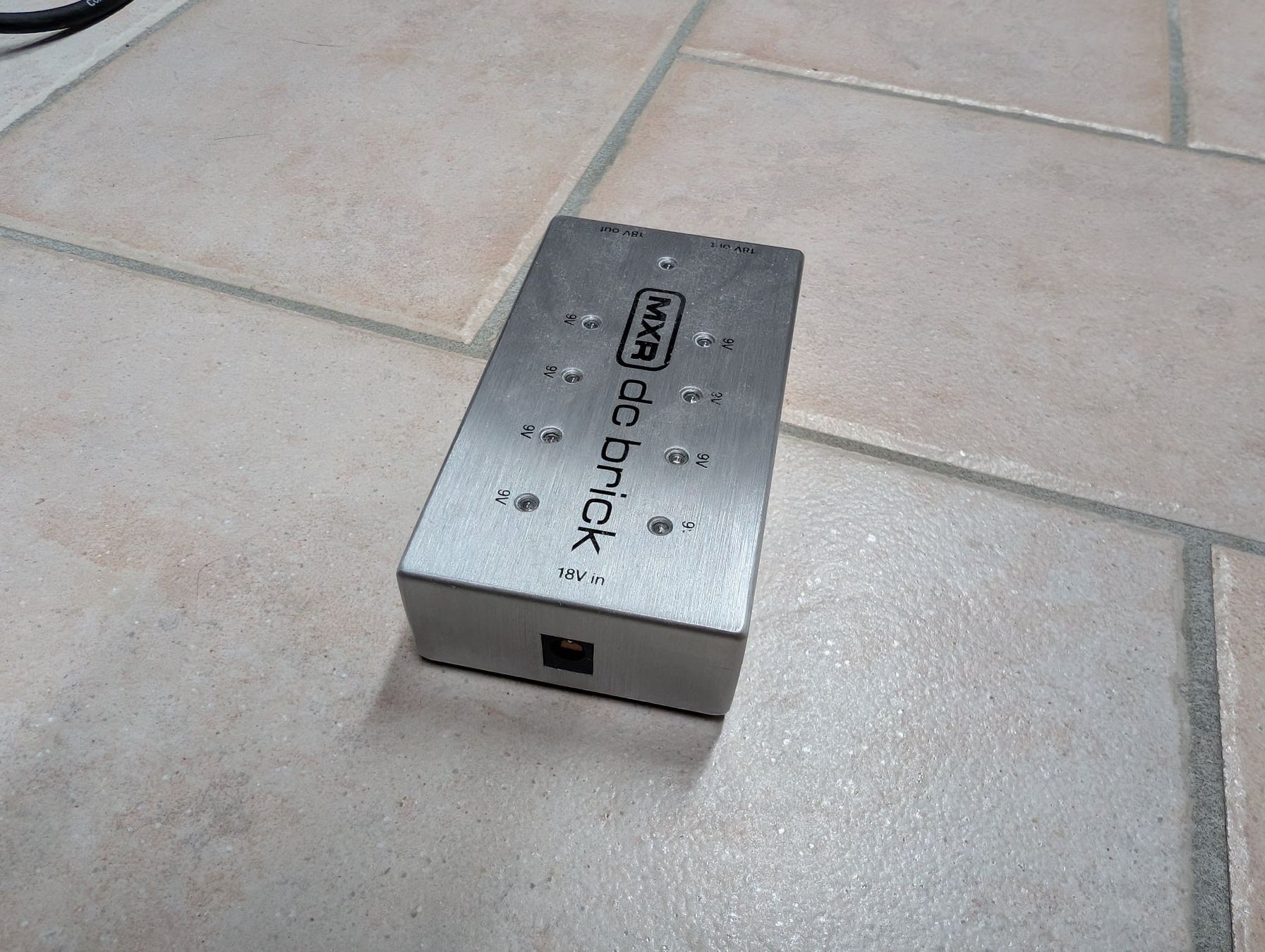 Strumenti musicali: MXR dc brick - Pedalboard power supply – Usato da Confignon venduto da Bernerr 3