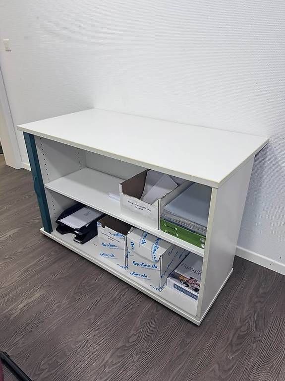 Armadi: kleiner Schrank Marke Stilo – Usato da Niederuzwil venduto da jessykr24 1