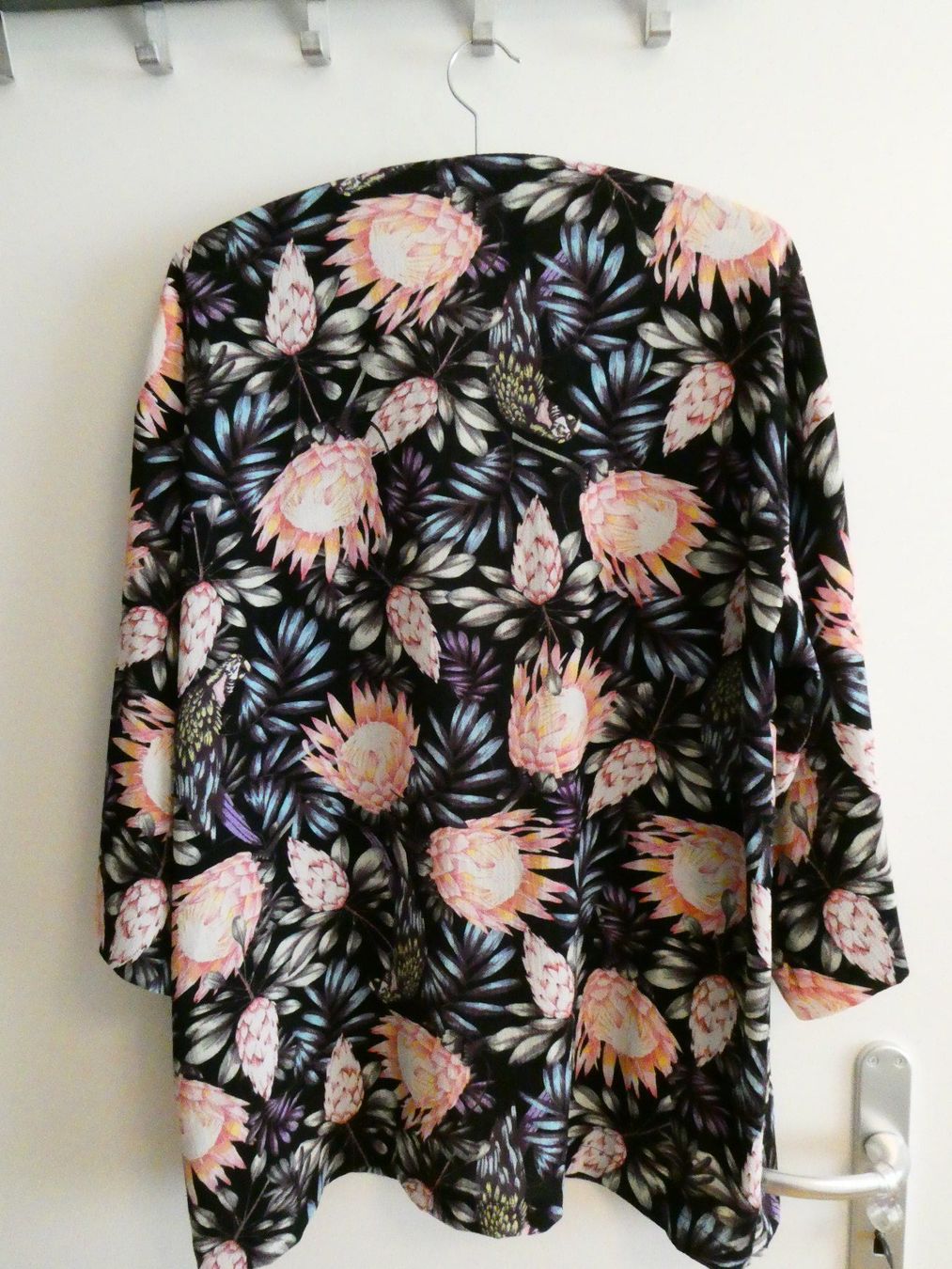 H&M Camicette: Luftige Bluse/Jacke, Blumenmotiv – Usato da Zürich venduto da Jo-Ma 3