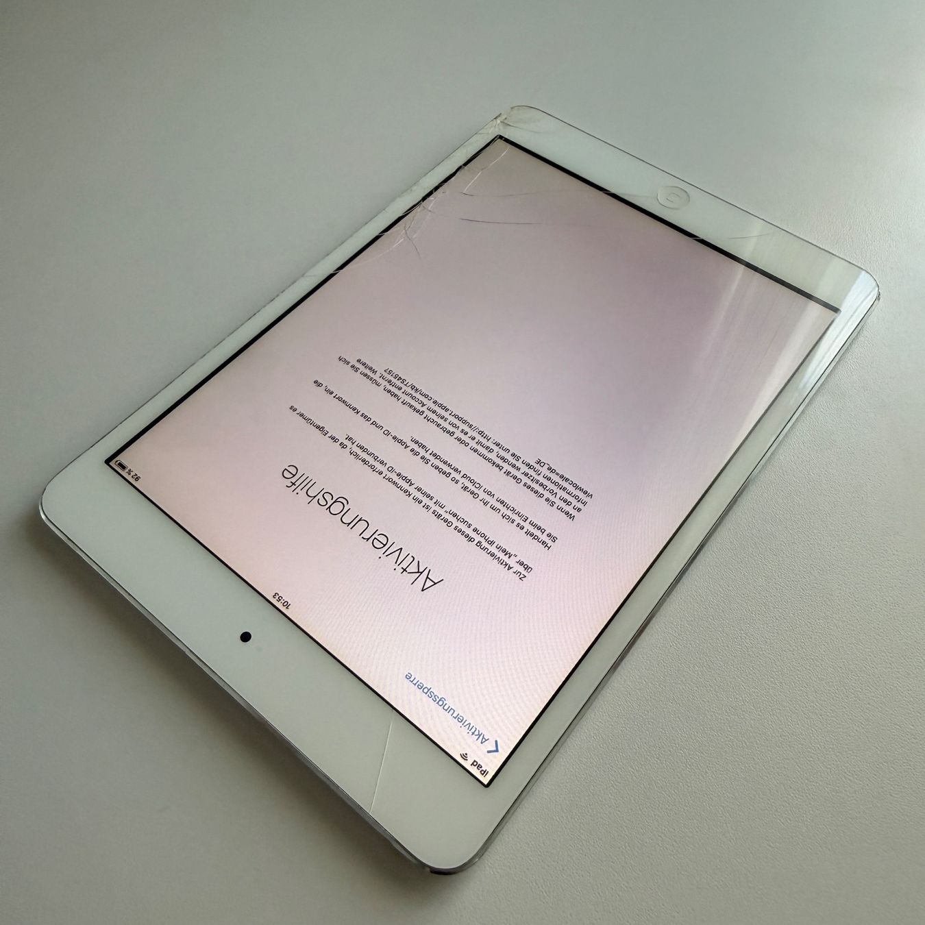 Apple Tablet PC: iPad Mini Wi-Fi A1432 Weiß Silber, mit iCloud Sperre – Difettoso da Basel venduto da MY.AIRPODS.SHOP 1
