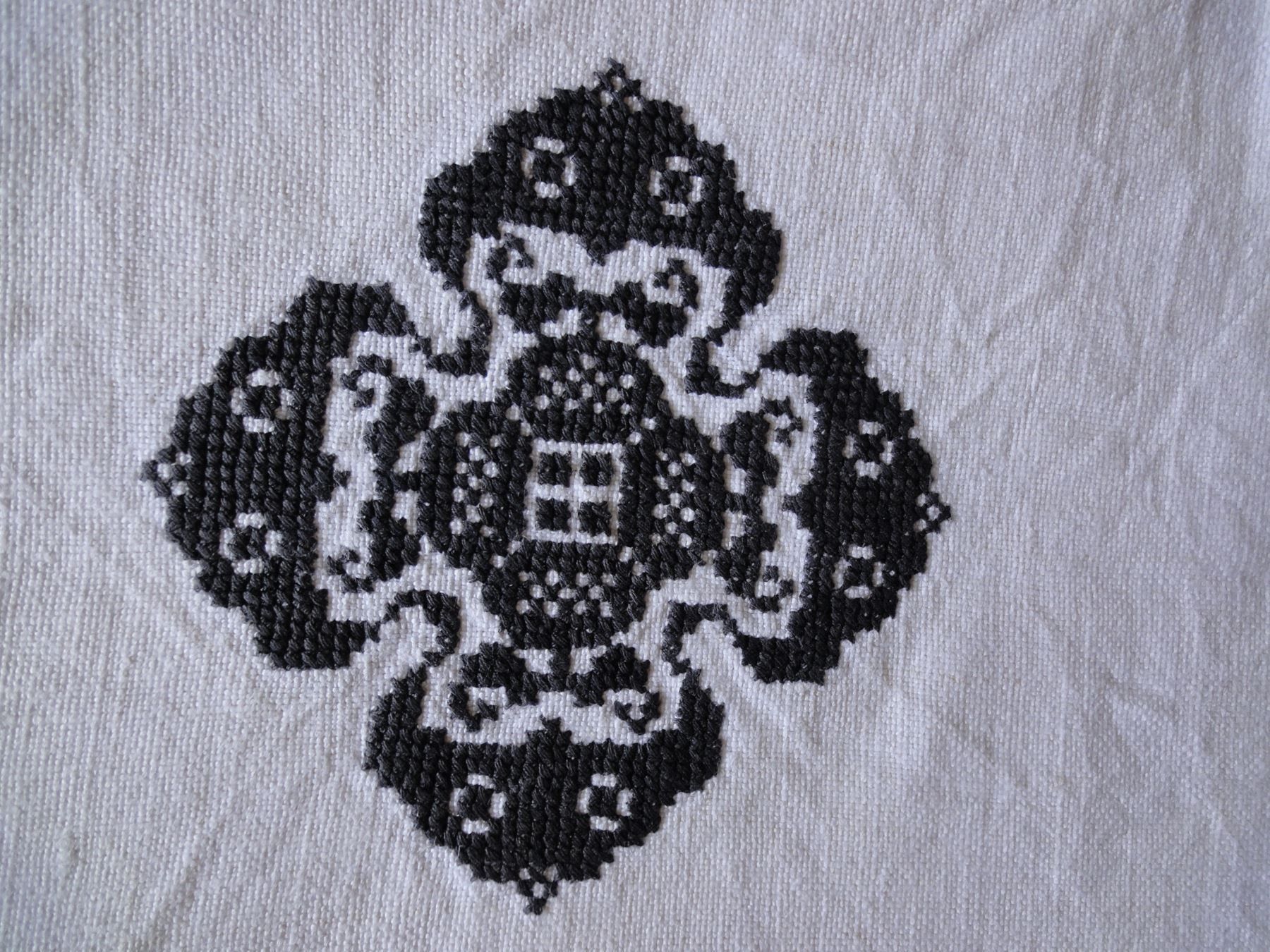 Coperte: Tischdecke - Kreuzstich  Klöppeleinlage – Usato da Chur venduto da omonia 3