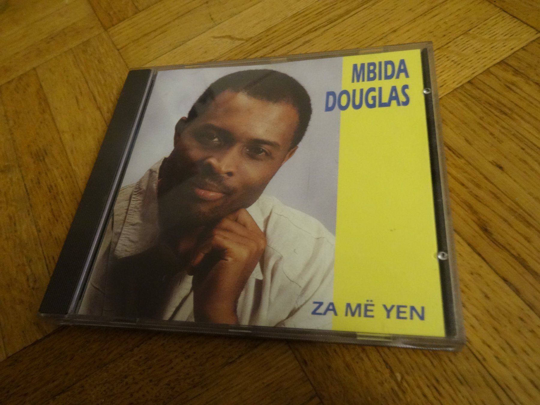 CD: MBIDA Douglas - Za me Yen CD – Usato da Olten venduto da Disc-Ausverkauf