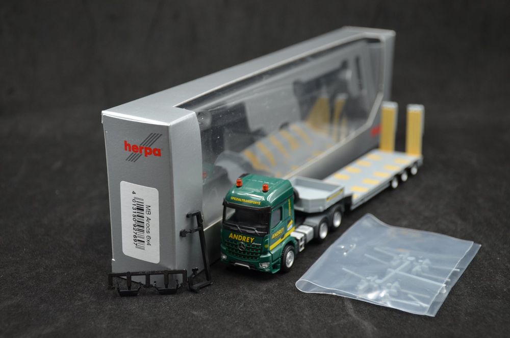 Camion Militaire Mercedes-Benz Arocs 6x4 Bundeswehr - Modèle Réduit Herpa 1:87 (H0) - Camouflage, Neuf Sous Blister