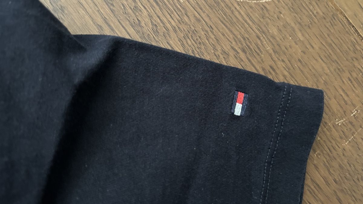 Tommy Hilfiger T-shirt: Tommy Hilfiger T-Shirt – Nuovo (secondo la descrizione) da Kriens venduto da SRIKA 2