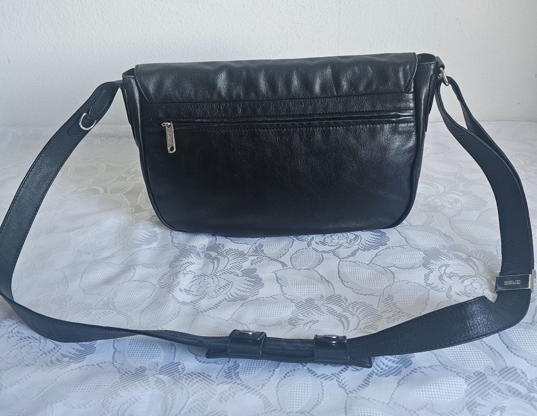 Bree Borse da donna: **BREE *** Umhängetasche Leder – Usato da Bronschhofen venduto da Xena37 1