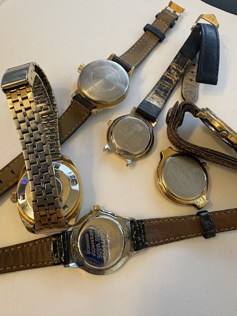 Orologi: Damen Uhren 6 Stuck  – Usato da Murten venduto da Tzaugg 6