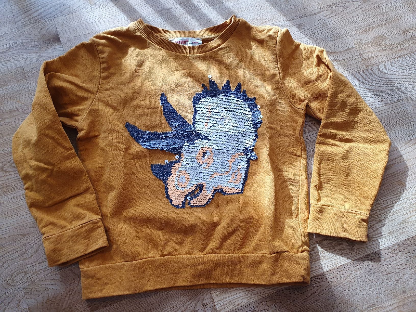 Maglioni & Felpe: Dino Wendepailletten Pullover Gr 104 – Usato da Niederönz venduto da STI88