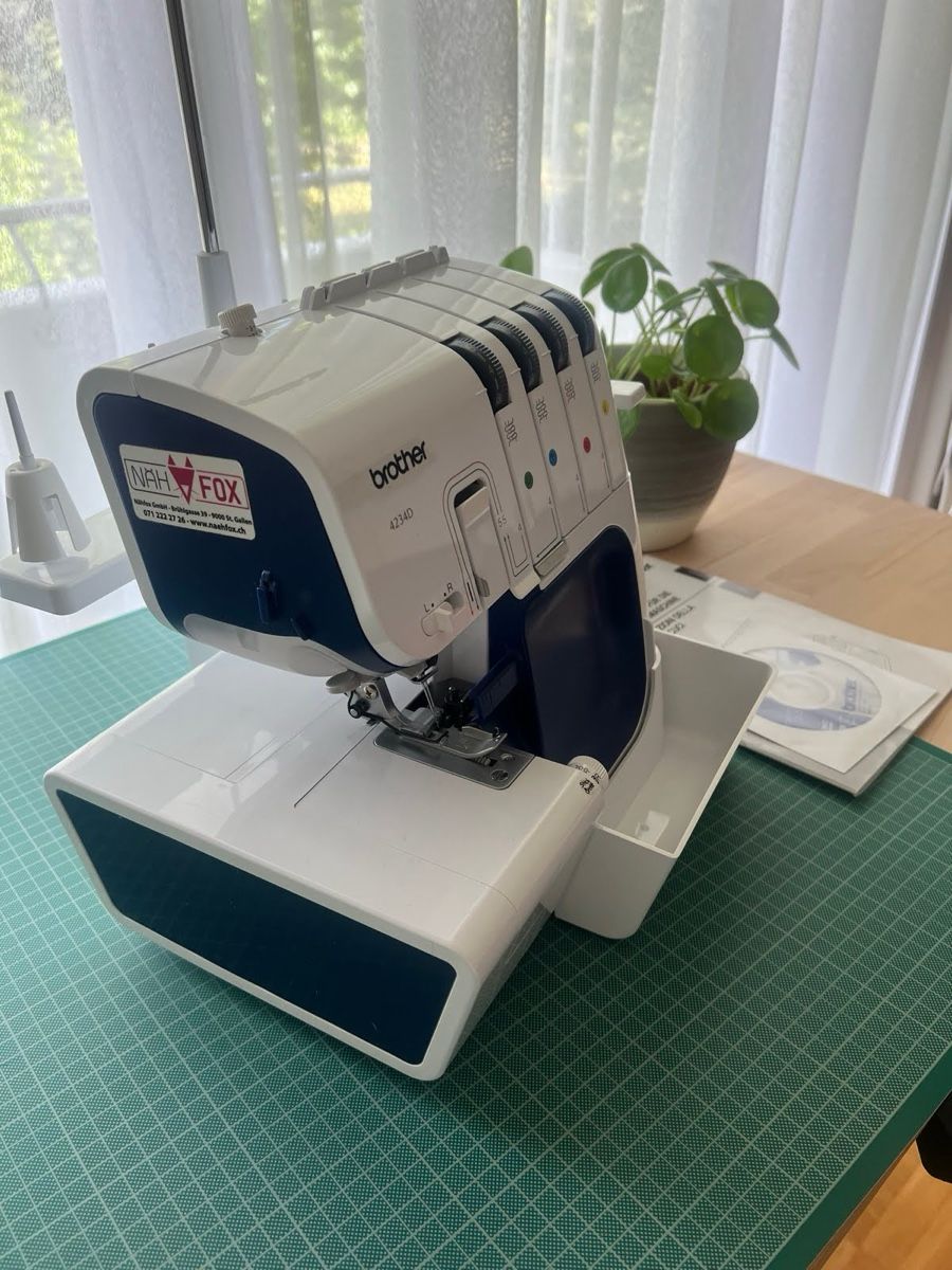 Brother Macchine da cucire: Brother Overlock 4234 D | wenig gebraucht – Usato da Dübendorf venduto da koebibinggeli 3