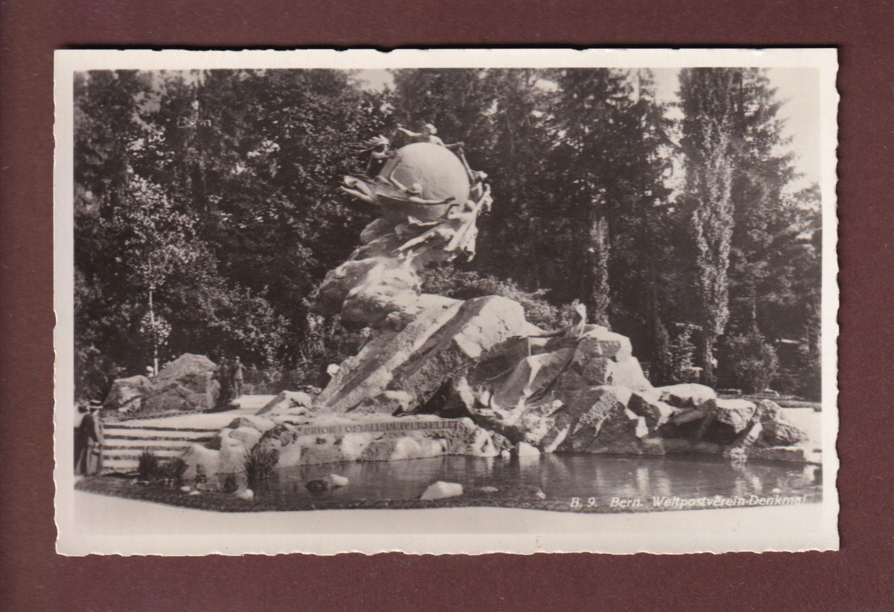 Cartes postales: BERN - Weltpostverein-Denkmal – D'occasion à Pully par nicecards-shop