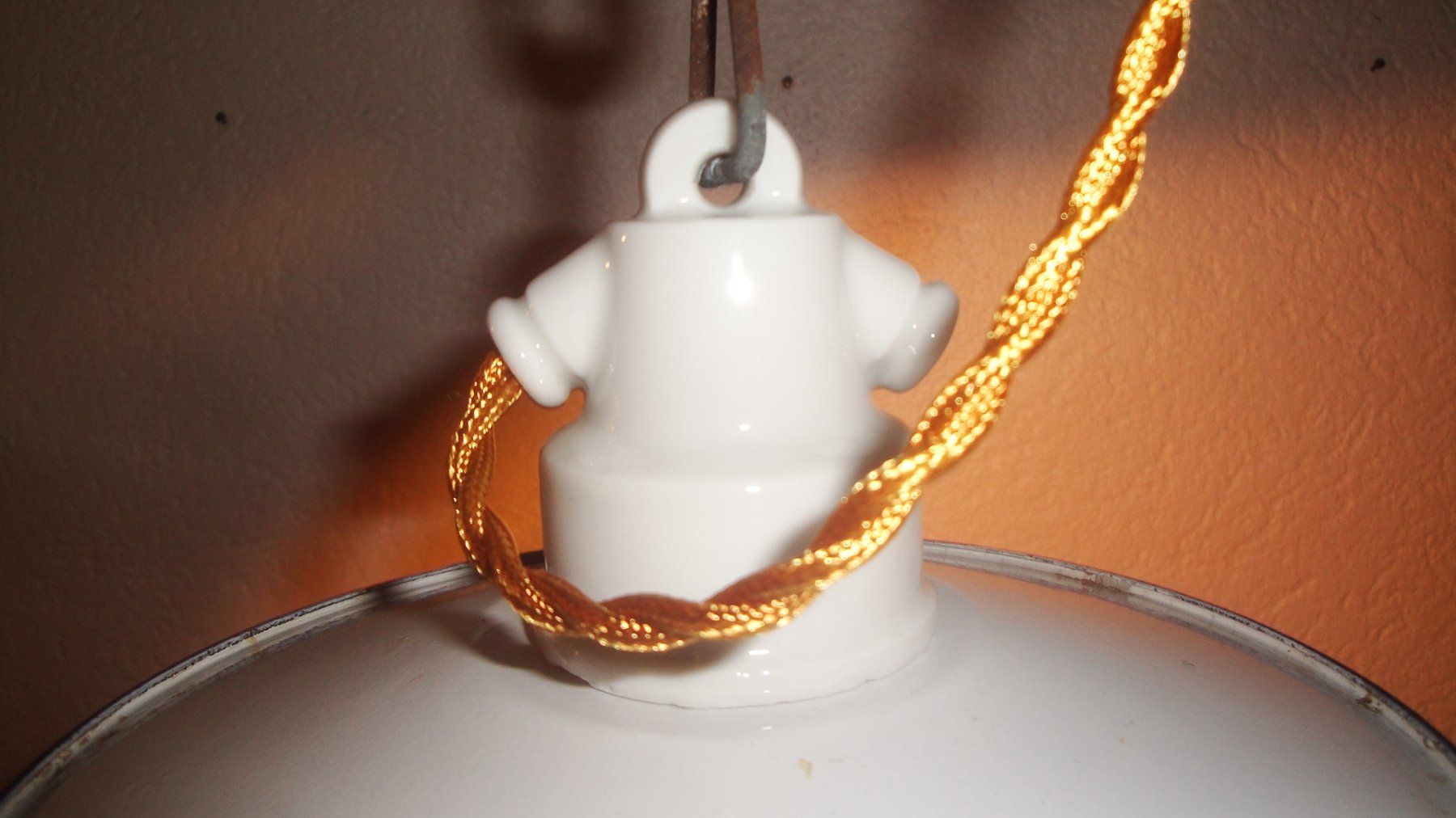 Lampadari & plafoniere: Kellerlampe mit Emaillierter Lampenschirm – Usato da Zürich venduto da Paykan 1