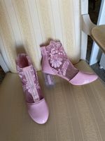 Rosa Traum-Stiefeletten mit Spitze Gr. 40