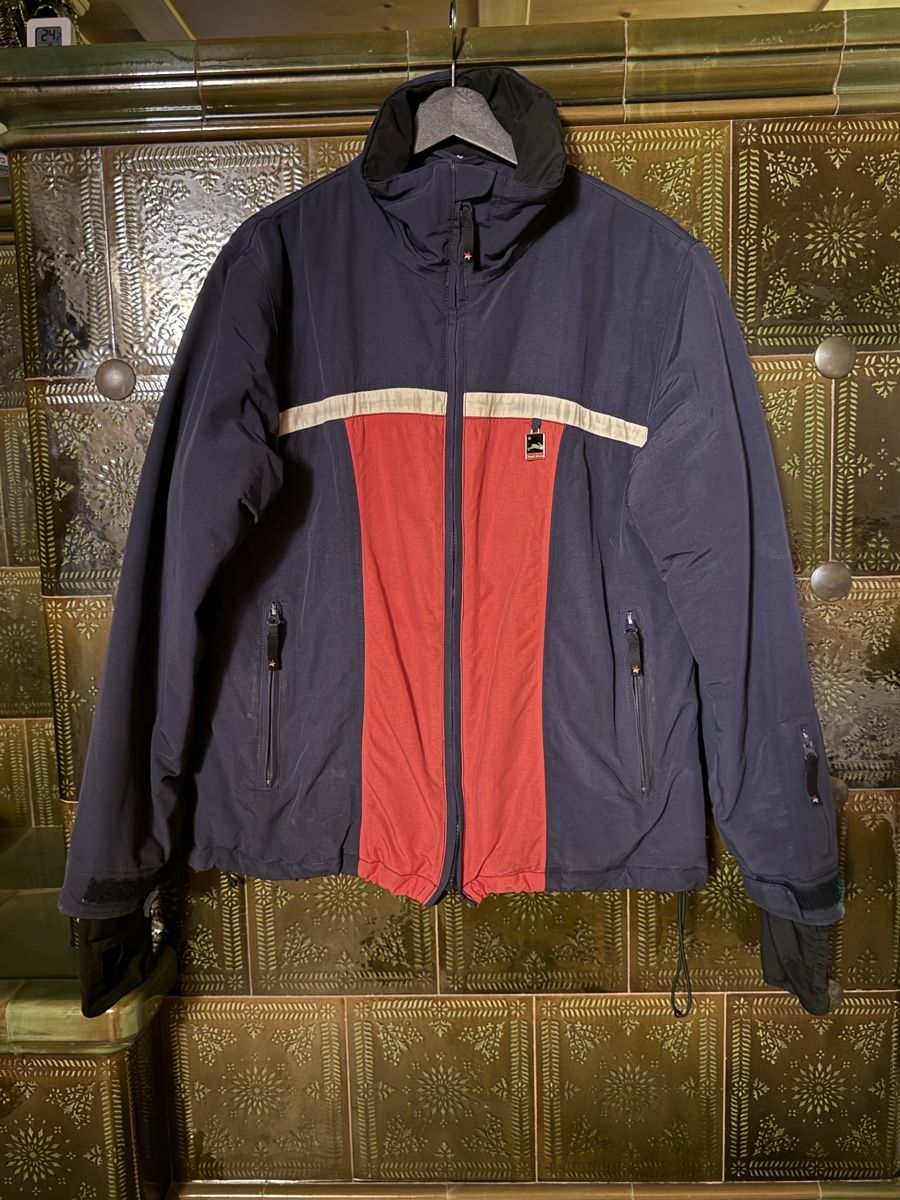 Jacken: Zimtstern Jacke – Gebraucht aus Hinwil von jen_z8kr