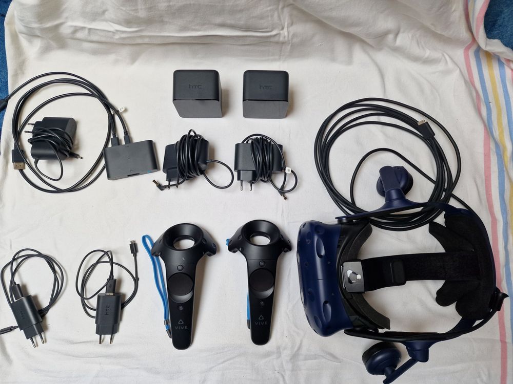 VR HTC Vive Pro Starter Kit Bundle | Kaufen auf Ricardo