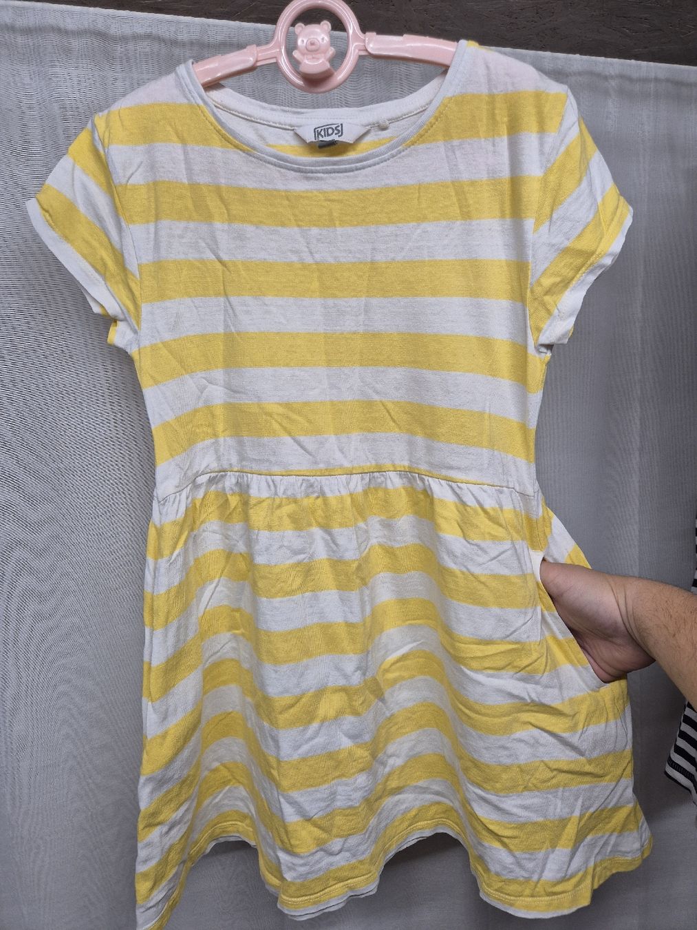 Only Lotti & Set di vestiti: 3 Sommerkleider Gr. 122/128 mit Ärmeli – Usato da Wil SG venduto da Rena-Mija 3