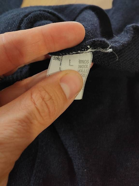 Giacche: Cardigans bleu marine Merinos – Usato da Bernex venduto da -dyo- 4