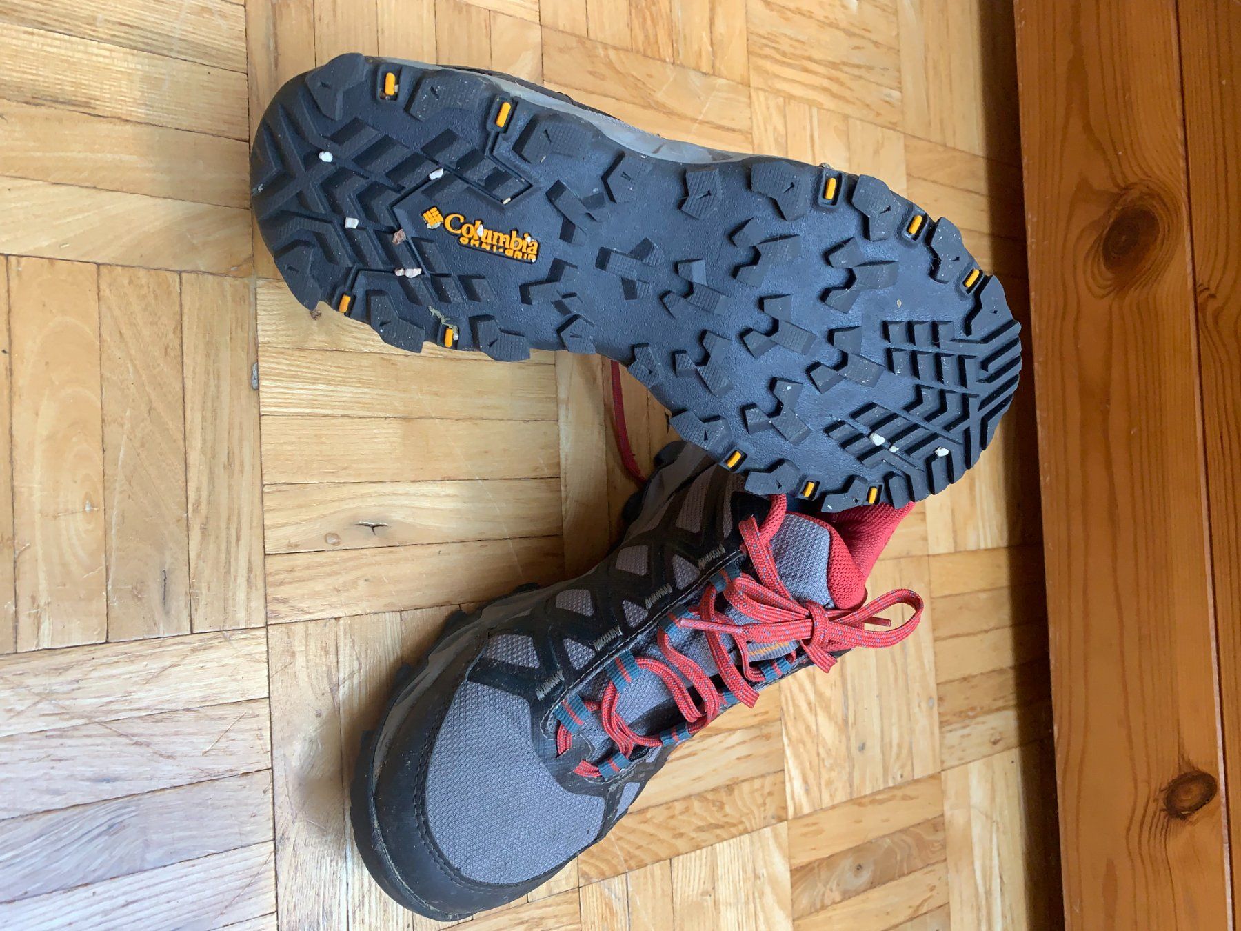 Columbia Damenschuhe: Chaussures Columbia 38 – Gebraucht aus Boécourt von Tedmosby 1