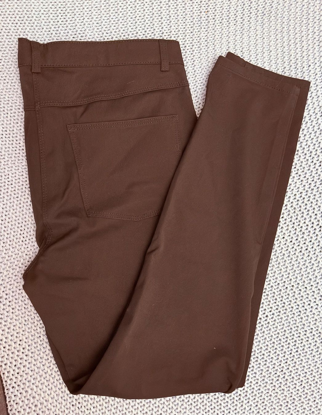 H&M Hosen: • Hose von H&M • – Gebraucht aus Basel von mendoza13 1
