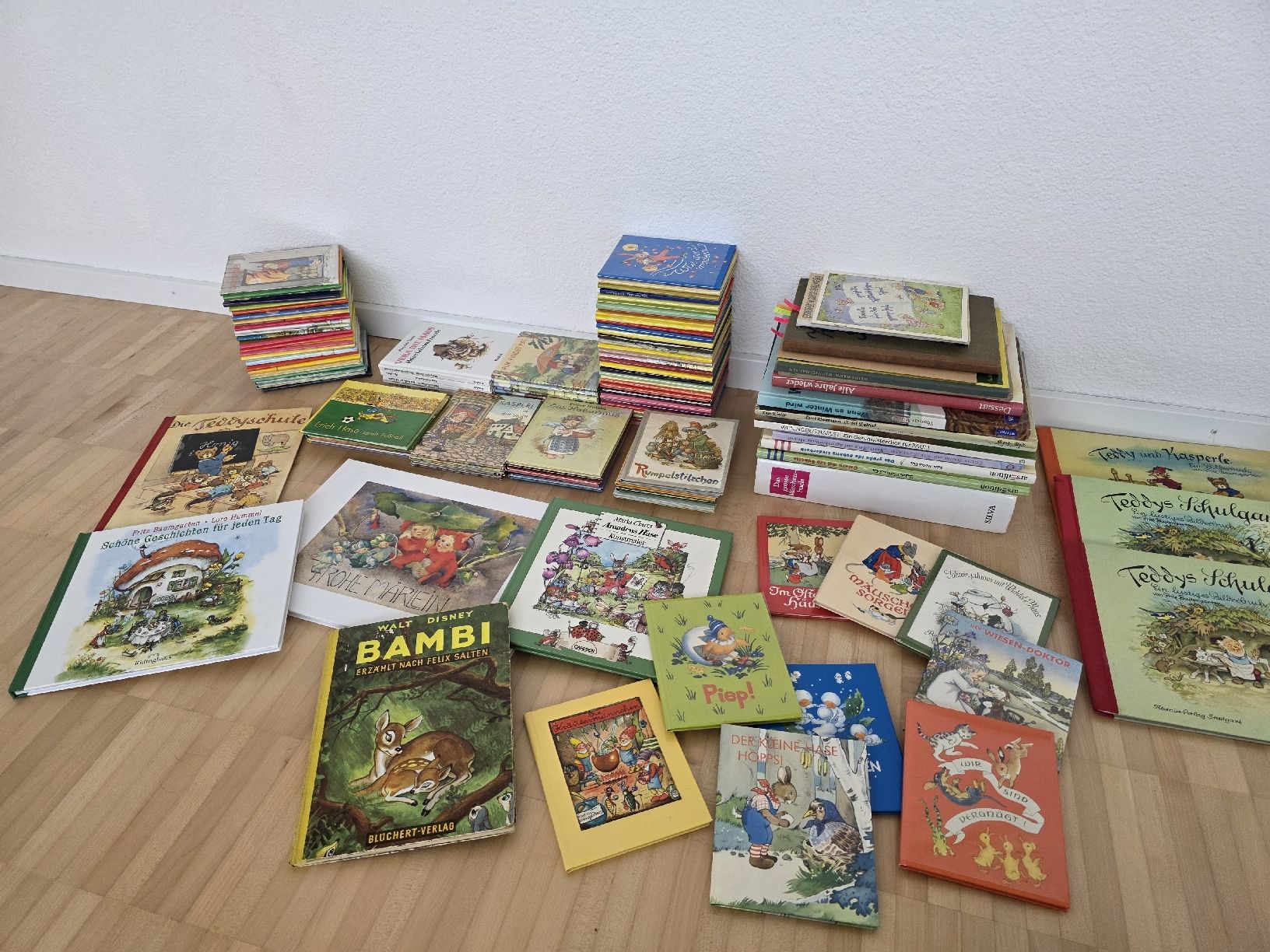 Bücher: Sammlung neuwertiger teils antiker Kinderbücher – Neu (gemäss Beschreibung) aus Uster von Cruleye 9