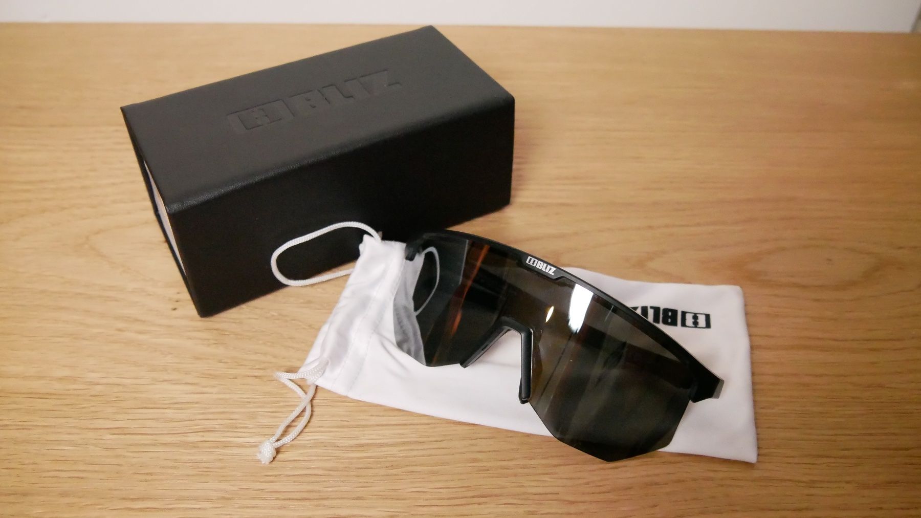 Occhiali & Lenti: Blitz Sonnenbrille Hero Polarized Matt Black Frame schwarz – Nuovo (secondo la descrizione) da Zürich venduto da julia_vina 1