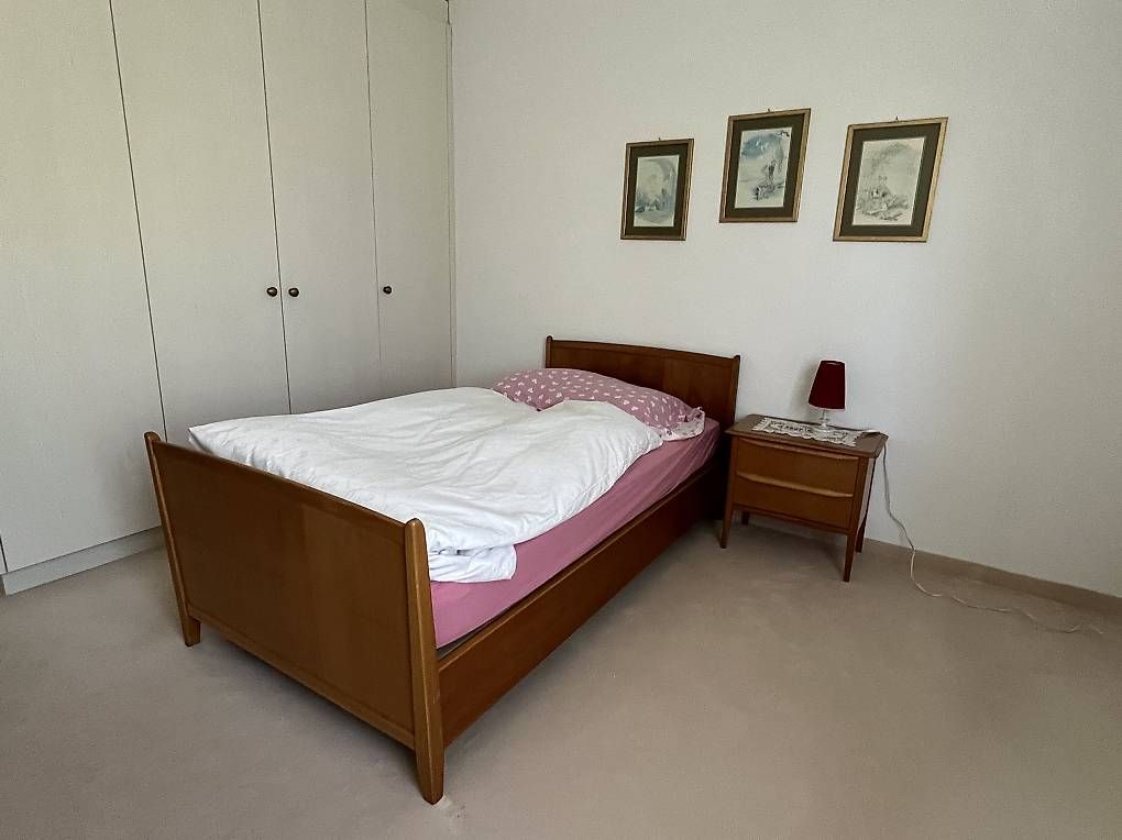 Letti: Lit en bois 100x200 – Usato da Lausanne venduto da jmaddale