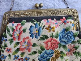 TOP Antike Petit Points Abendtasche Handmade und exotisch