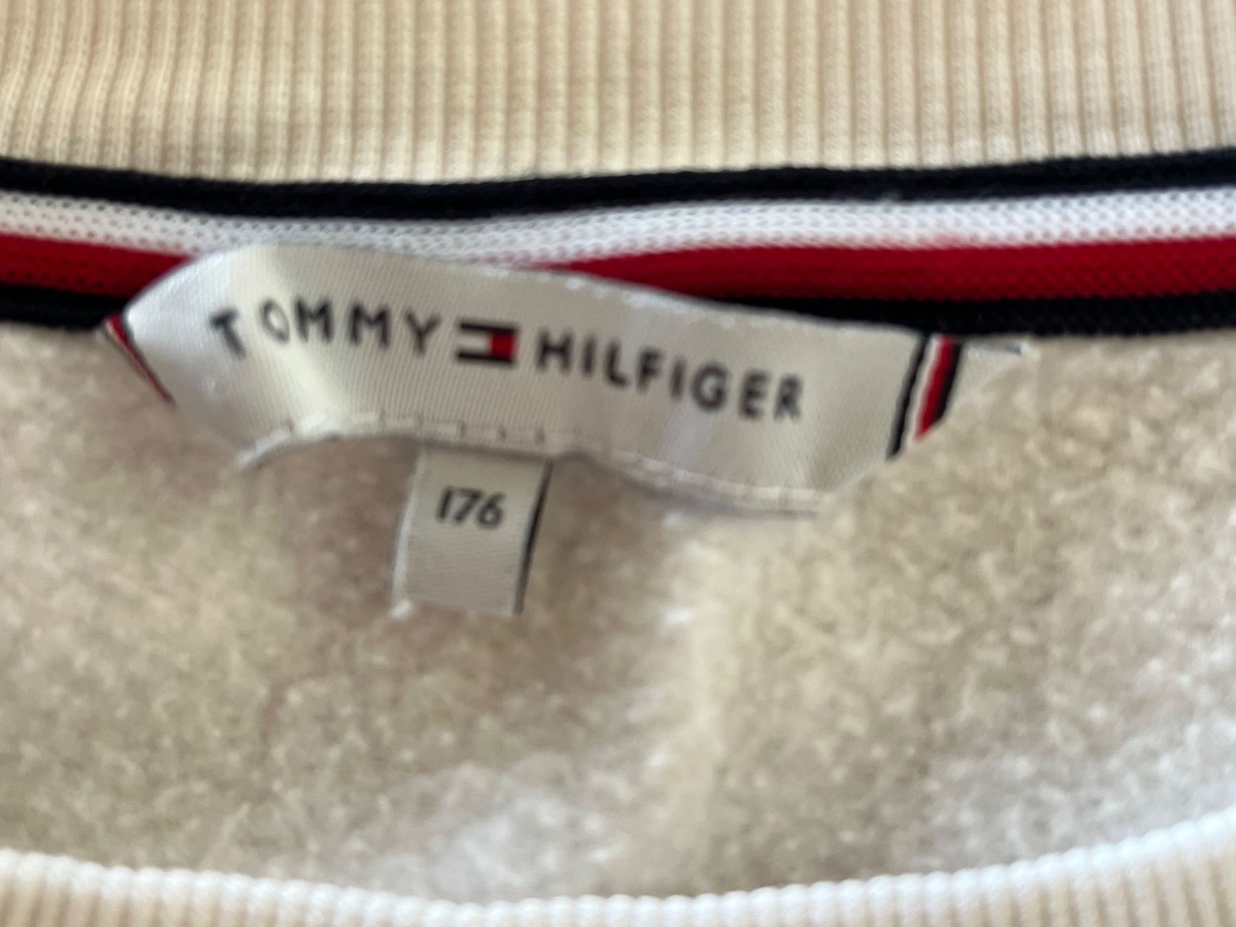 Tommy Hilfiger Pulls et sweat-shirts: Sweatshirt Original Tommy Hilfiger – D'occasion à Weisslingen par carmen_adb 1