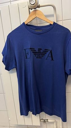 Armani T shirt blau L
