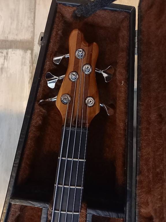 Strumenti musicali: Gonda Bass Gitar  – Usato da Mägenwil venduto da arnyek 2