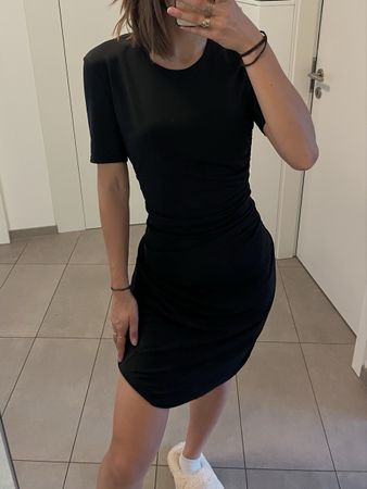 Robe élégante taille M 