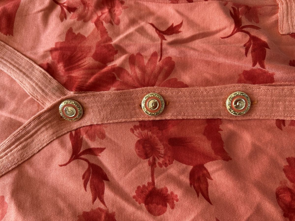 Kleiderpakete: Vintage Set mit Blumenmuster: Rock & Strickjack – Gebraucht aus Locarno von Ery02 3