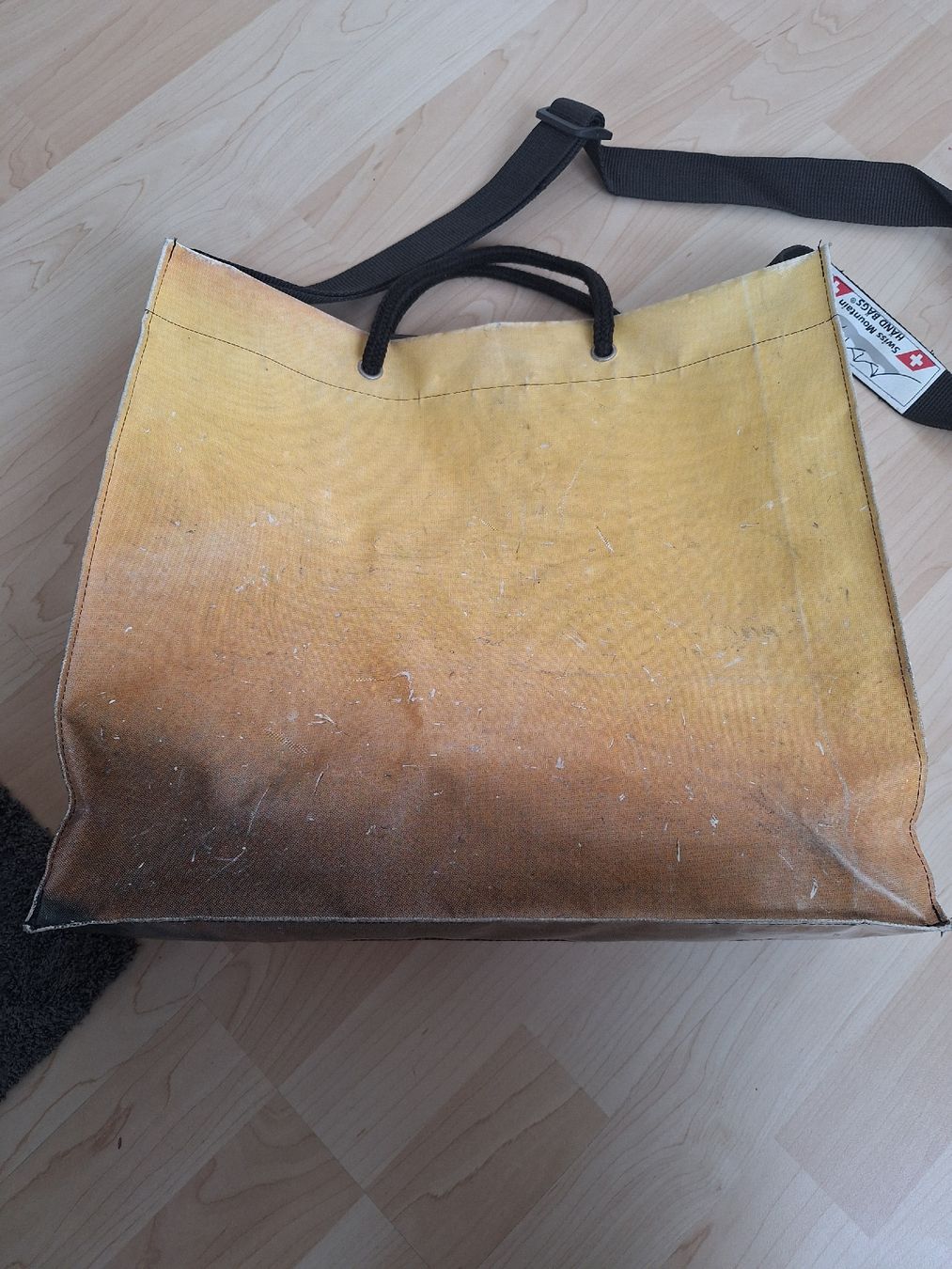 Swiss Taschen: Tasche Swiss Mountain Händ Bägs – Gebraucht aus Wanzwil von chlinih93 1