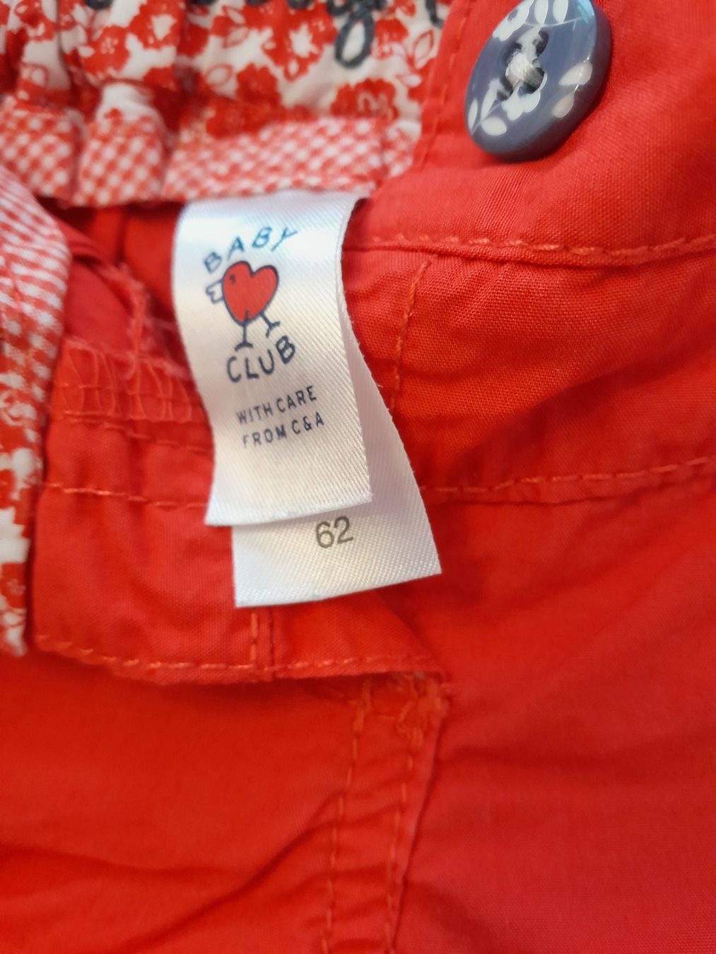 Pantaloni: Kurze Hose Mädchen Gr.62 – Usato da Worb venduto da Osterthal 1
