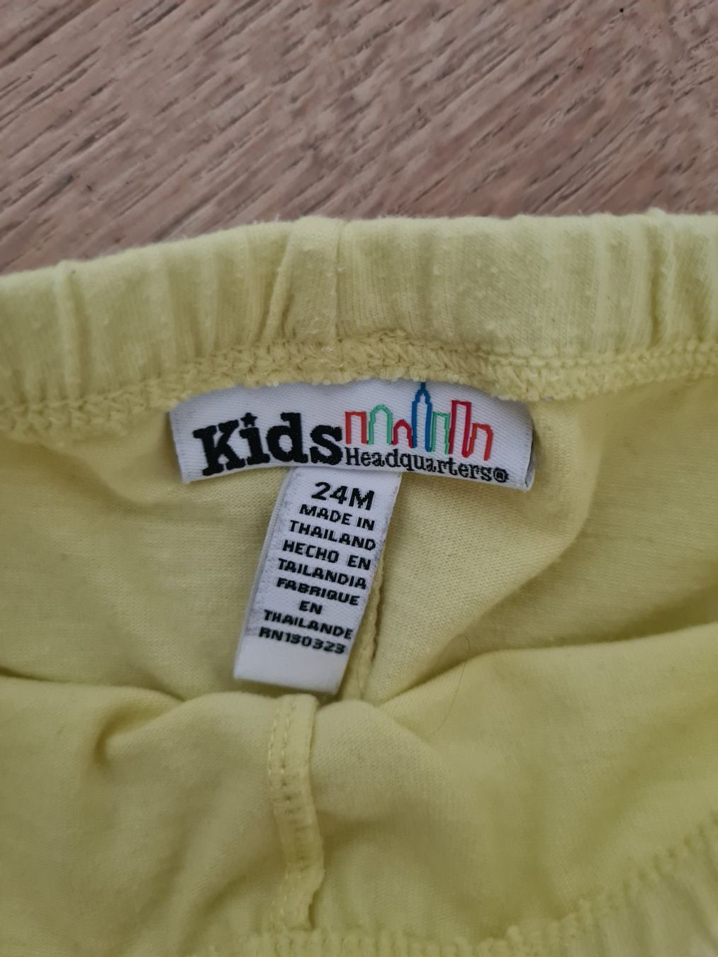 Hosen: Pantalon 2/3 été Taille 24m – Gebraucht aus Carouge GE von Gasco 1