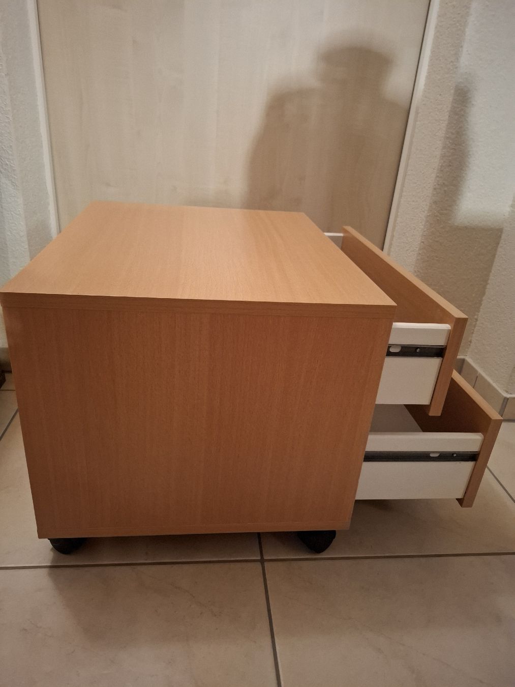 Comodini: Nachttisch Container auf Rollen 2 Schubladen im Buchendekor – Usato da Wichtrach venduto da Beachcruiser_Hawaii 2