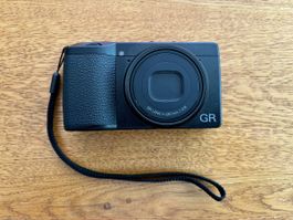 Digitalkamera Ricoh GR IIIx HDF neuwertiger Zustand