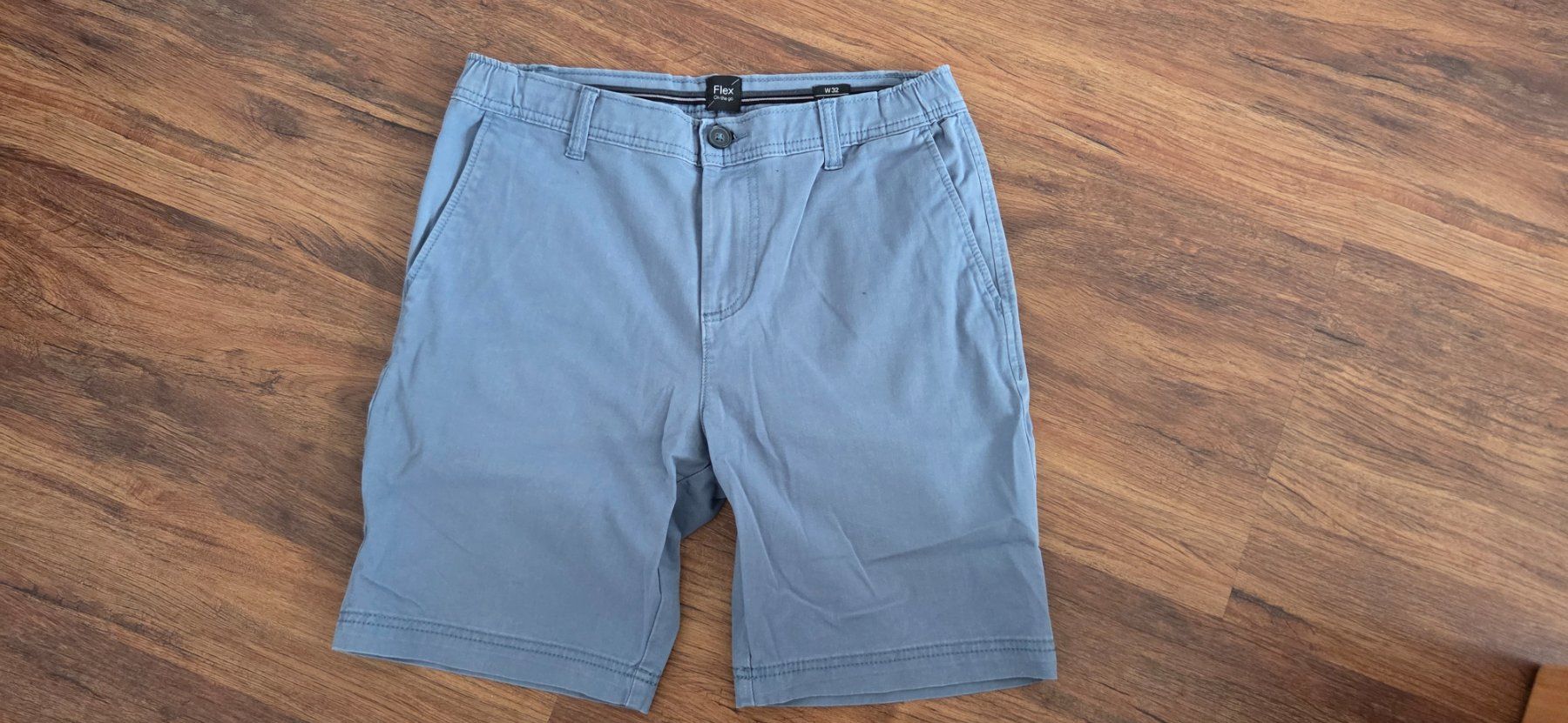 C&A Pantaloni: Hellblaue kurze Hose Gr.W32 – Usato da Amlikon-Bissegg venduto da Re13