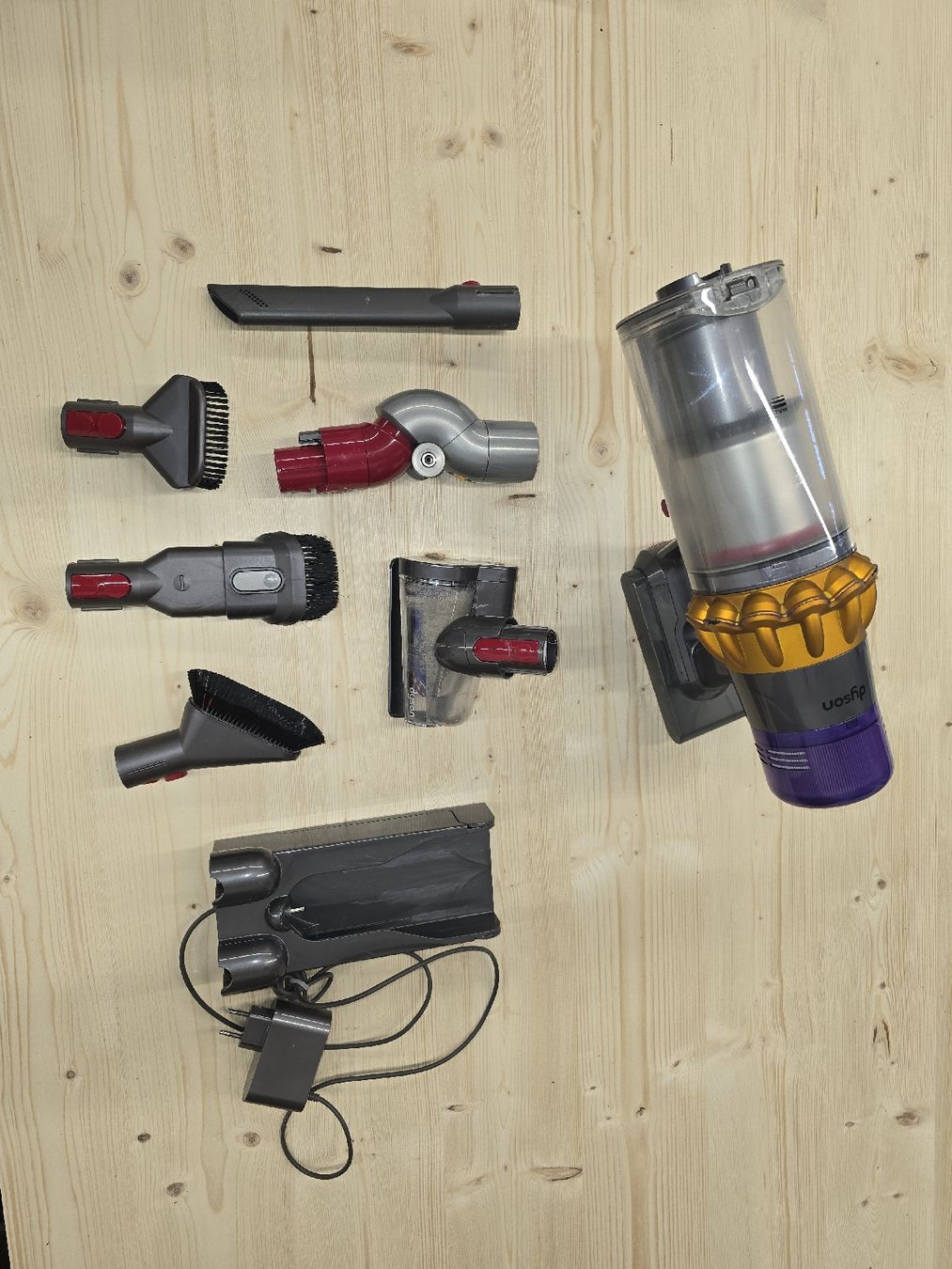 Dyson Aspirapolveri & Accessori: Dyson V15 absolut – Usato da Aigle venduto da sch_wn6c 4