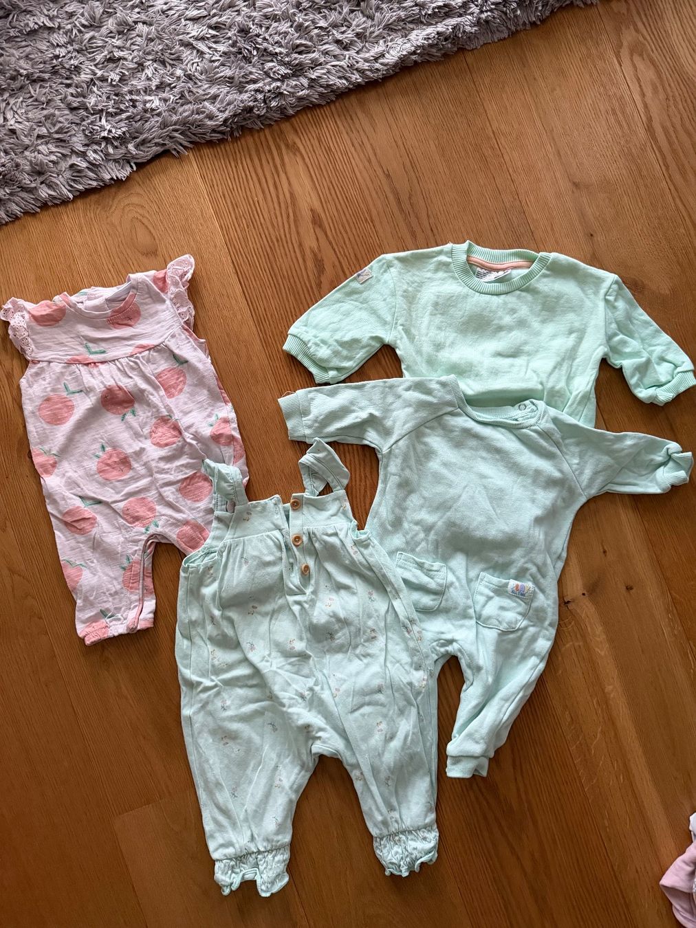 Lotti & Set di vestiti: Kleiderpaket Mädchen 62 – Usato da Schaffhausen venduto da fiiat_500 1